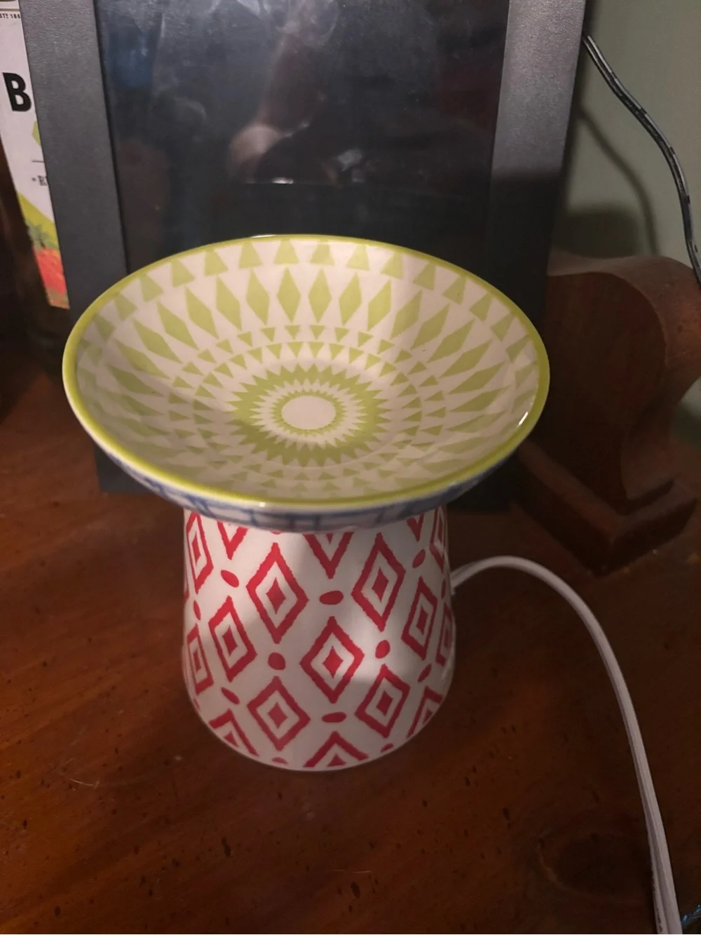 Ceramic Scentsy Electric Warmer with Red and Green Geometric Pattern